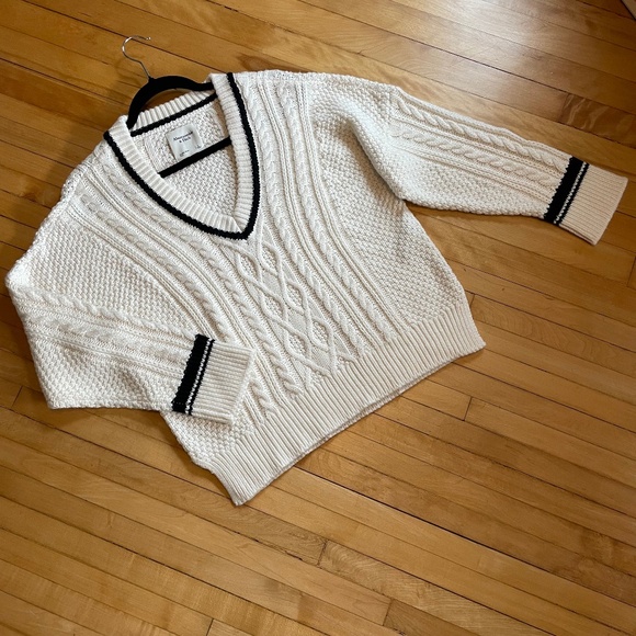 ABERCROMBIE & FITCH Tipped Slouchy Cable V-Neck Sweater Chunky Boxy Fit Preppy - Picture 2 of 12